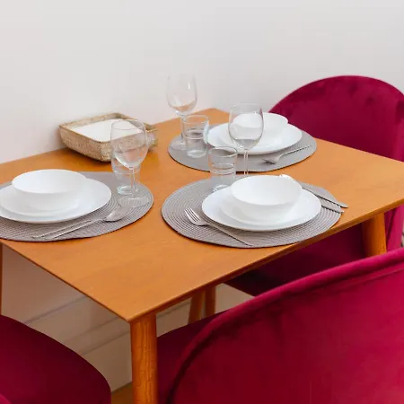 Guest Downtown Taipas *